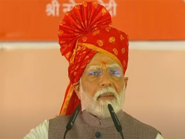 मोदी का दिमाग ठंडा है, ठंडा रहता है, लेकिन मोदी का लहू गरम रहता है, मोदी की नसों में अब लहू नहीं, गरम सिंदूर बह रहा है : पीएम मोदी
