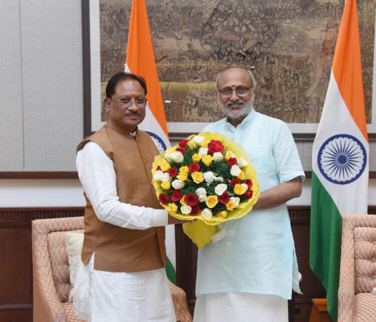 मुख्यमंत्री ने उपराष्ट्रपति से की सौजन्य भेंट, राज्योत्सव के समापन समारोह हेतु किया आमंत्रित