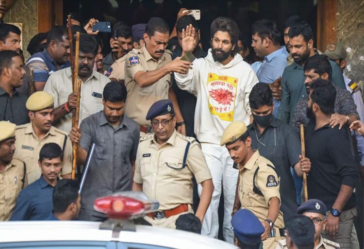 अभिनेता अल्लू अर्जुन को 14 दिन की जेल, महिला की मौत के मामले में हुए हैं गिरफ्तार