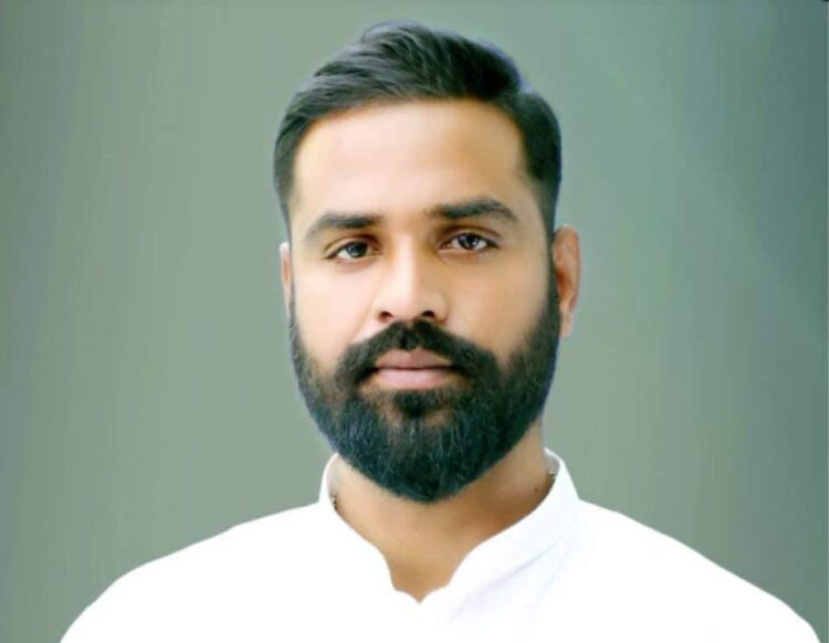 एमआईसी मेंबर आदित्य सिंह ने राधिका नगर के मुख्यमार्ग पर निर्मित आधुनिक स्लॉटर हाउस किया विरोध, कहा- अन्यत्र जगह करे स्थानांतरित