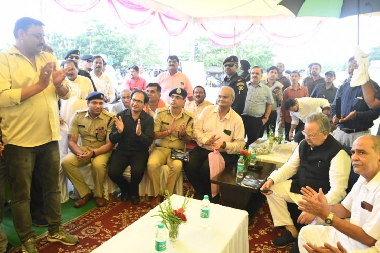 विधानसभा अध्यक्ष ने सीसीटीवी कंट्रोल रूम और ट्रैफिक सिग्नल का किया शुभारंभ, जनसहयोग से शहर में लगाए जायेंगे 01 करोड़ रूपए के सीसीटीवी