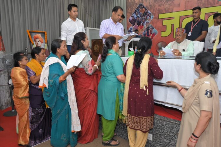 दूसरे सप्ताह भी मुख्यमंत्री के जनदर्शन में लोगों में जबरदस्त उत्साह, प्रदेशभर से बड़ी संख्या में पहुंचे थे लोग