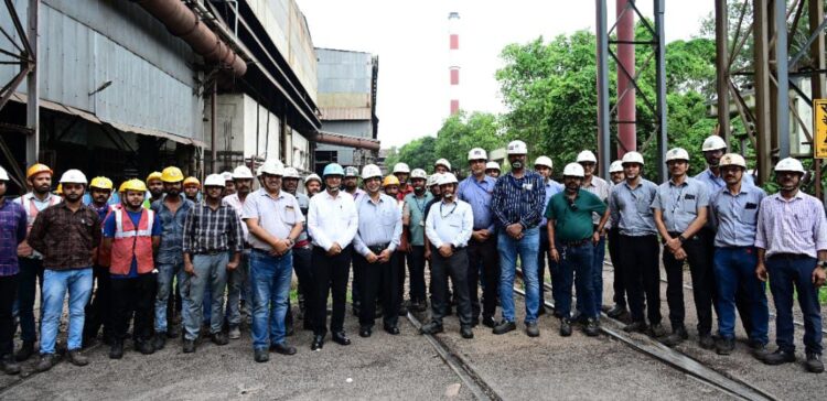 संयंत्र के प्रभारी निदेशक अनिर्बान दासगुप्ता ने बीआरएम विभाग को रिकॉर्डतोड़ प्रदर्शन के लिए दी बधाई