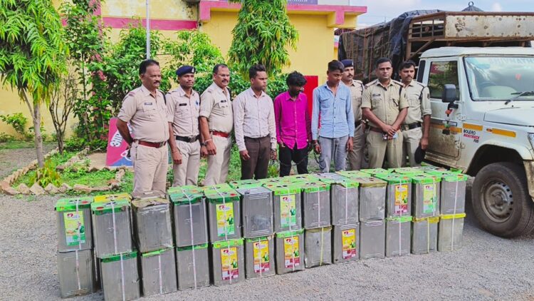 किराना दुकान से तेल की टीना चोरी करने वाले 3 आरोपी गिरफ्तार, 19 नग तेल टीन को बरामद