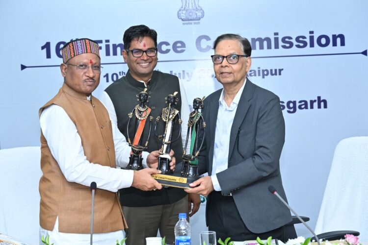 मुख्यमंत्री विष्णु देव साय ने केन्द्रीय वित्त आयोग से मांगा छत्तीसगढ़ के लिए विशेष अनुदान