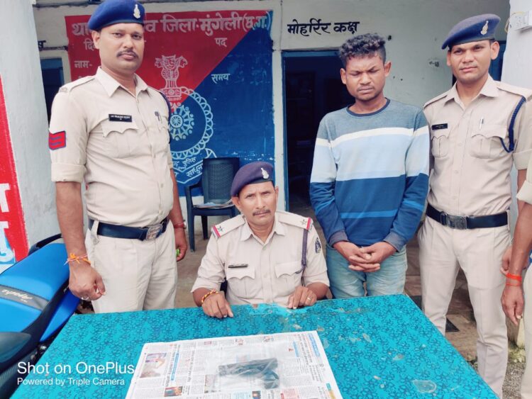 मध्यप्रदेश से देशी पिस्टल लाकर छत्तीसगढ़ में बिक्री हेतु ग्राहक तलाश करते आरोपी चढ़ा पुलिस के हत्थे