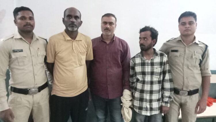 वाहन किराये में लेकर फर्जी दस्तावेज तैयार कर वाहन बिक्री करने वाले 03 आरोपी गिरफ्तार, ईको कार एवं बोलेरो पिकप जप्त