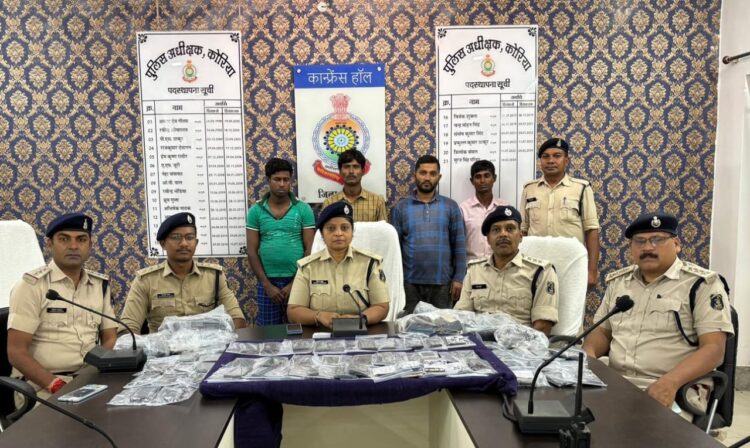 206 नग मोबाइल फोन लेकर घूमने 04 संदिग्ध चढ़े पुलिस के हत्थे, साइबर फ़्रॉड में बड़े पैमाने पर हो सकता था प्रयोग
