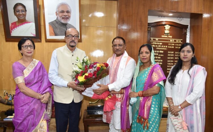 आज होने वाला मुख्यमंत्री जनदर्शन स्थगित, राज्यपाल से मुख्यमंत्री ने सपरिवार की भेंट