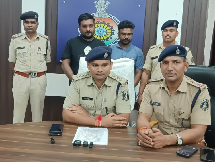 मादक पदार्थ हेरोइन के साथ दो आरोपी गिरफ्तार, 06 ग्राम हेरोइन और डस्टर कार जप्त