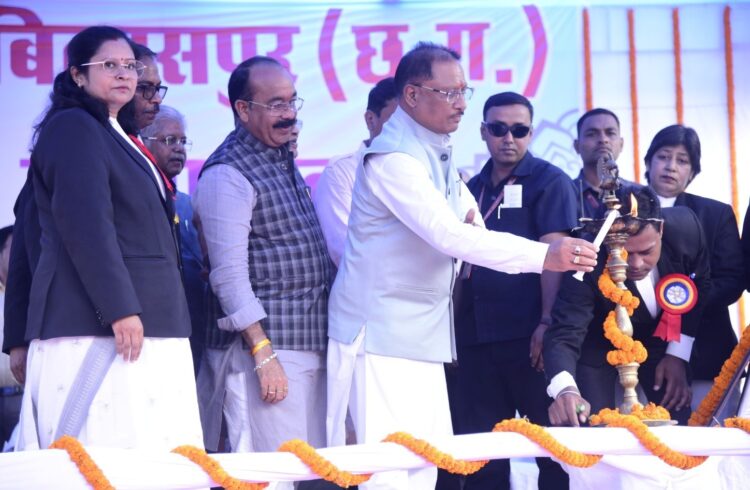 अधिवक्ताओं के समक्ष कई समस्याएं मौजूद, इनकी परवाह किये बिना लोगों को न्याय दिलाने में महती भूमिका अदा कर रहे : मुख्यमंत्री विष्णु देव साय