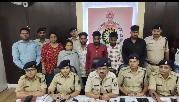4 लाख रुपए की सुपारी देकर अपने पति की हत्या कराने वाली आरोपी पत्नी, उसका आशिक़ सहित 05 आरोपी गिरफ्तार