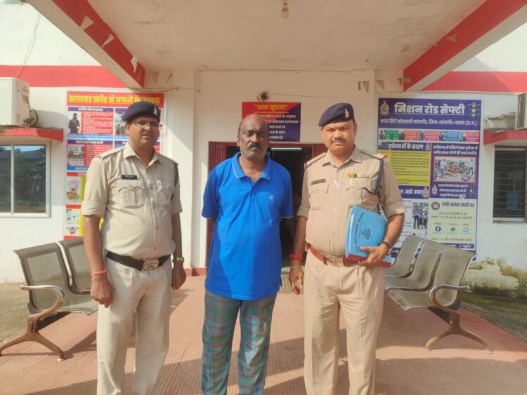 आदिम जाति कल्याण विभाग में नौकरी लगाने के नाम लाखों रुपए लेकर धोखधड़ी करने वाला फरार आरोपी तेलंगाना से गिरफ्तार