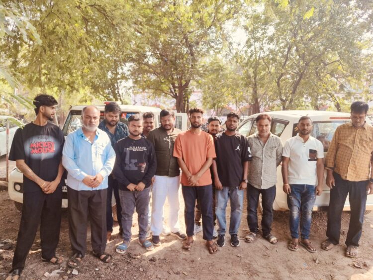 रुआबांधा बस्ती मे जुआ खेलते 12 जुआड़ी चढ़े पुलिस के हत्थे, नगद 2.56 लाख रुपए बरामद