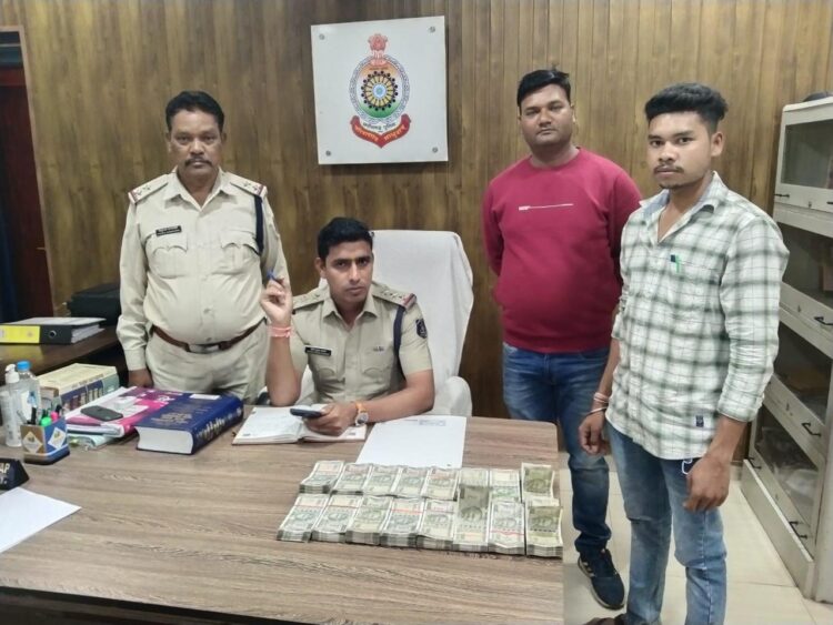 वाहन चेकिंग के दौरान मोटर साइकल से नगद 8 लाख रुपए जप्त