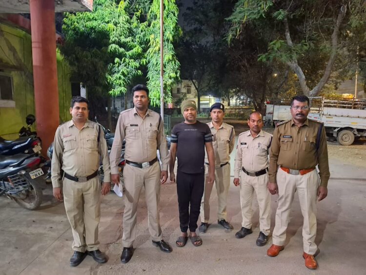 ड्रग इस्पेक्टर बताकर 7.5 लाख रूपये की धोखाधडी करने वाला अंतरराज्जीय आरोपी गिरफ्तार