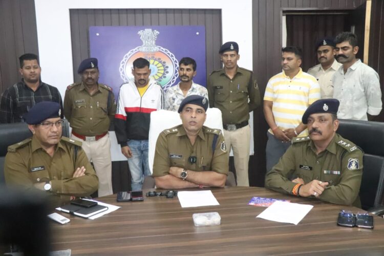 पंजाब से हेरोइन लाकर बेचने वाले दो आरोपी चढ़े पुलिस के हत्थे, 01 लाख रुपए का हेरोइन जप्त