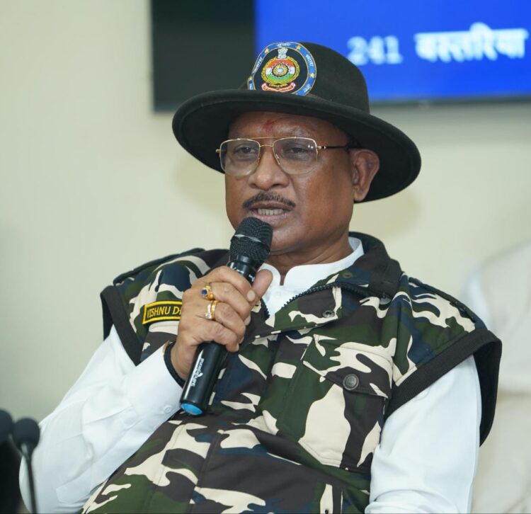 नक्सलवादी मानवता के दुश्मन हैं, बारूदी सुरंगें बिछाते हुए वे जरा भी नहीं सोचते कि इनसे आम लोगों की जानें भी जा सकती हैं : मुख्यमंत्री