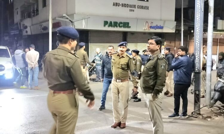 एसएसपी डॉ.संतोष सिंह ने सीएसपी के साथ रात्रि ड्यूटी में लगे जवानों का किया औचक निरीक्षण, फोर्स को किया ब्रीफ