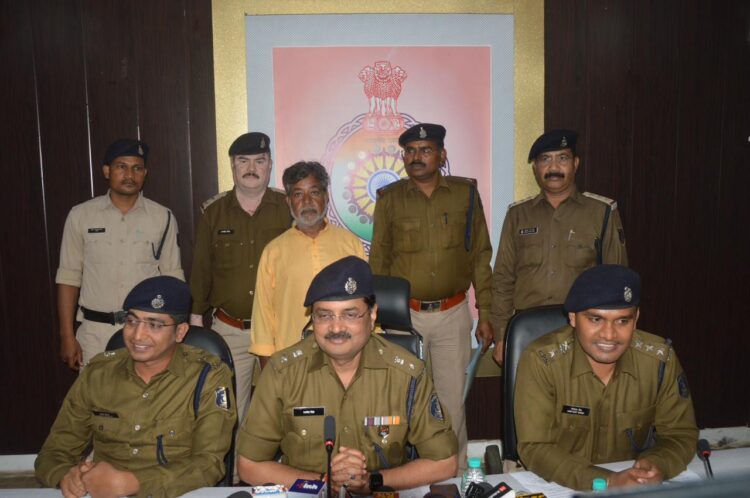 20 वर्षों से राज्य में नशीले इंजेक्शन एवं टेबलेट का सप्लाई करने वाला अंतरराज्यीय आरोपी गिरफ्तार: अवैध काम के पैसों से नागपुर, फरीदाबाद और जबलपुर में बनाया संपत्ति, पुलिस कर रही इंड टू इंड कार्यवाही