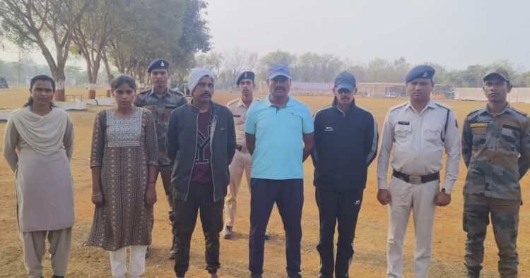 आरक्षक भर्ती परीक्षा में अनुचित तरीके से इवेंट में नम्बर बढ़ाने वाले 03 पुलिस कर्मी एवं इवेंट में नम्बर बढ़ाने बोलने वाली महिला अभ्यार्थी गिरफ्तार