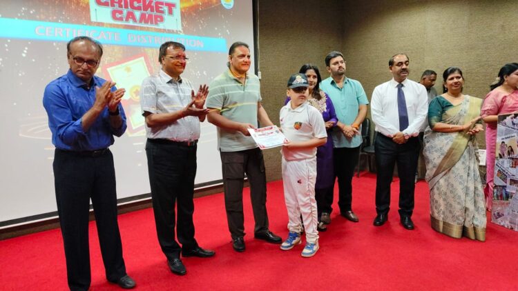 रूंगटा पब्लिक स्कूल भिलाई पहुंचे भारतीय क्रिकेट टीम के पूर्व कप्तान मो. अजहरूद्दीन, बोले-IPL से मिल रहा नए खिलाडिय़ों को मौका
