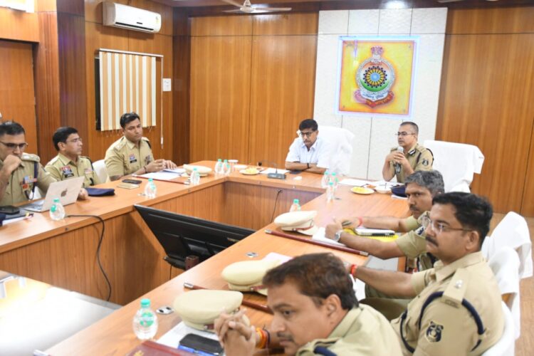 डीजीपी अरुण देव गौतम ने जिला राजनांदगांव का किया आकस्मिक निरीक्षण, राजपत्रित अधिकारियों का समीक्षा बैठक लेकर दिये आवश्यक निर्देश