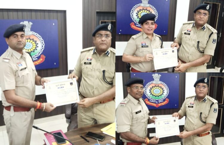 एसएसपी विजय अग्रवाल ने ऑपरेशन तलाश की समीक्षा की, उत्कृष्ट कार्य करने वाले थाना प्रभारियों को किया सम्मानित