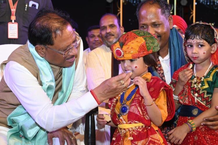 प्रदेश सरकार धार्मिक एवं सांस्कृतिक धरोहरों के संरक्षण और संवर्धन के लिए संकल्पबद्ध है : मुख्यमंत्री विष्णुदेव साय