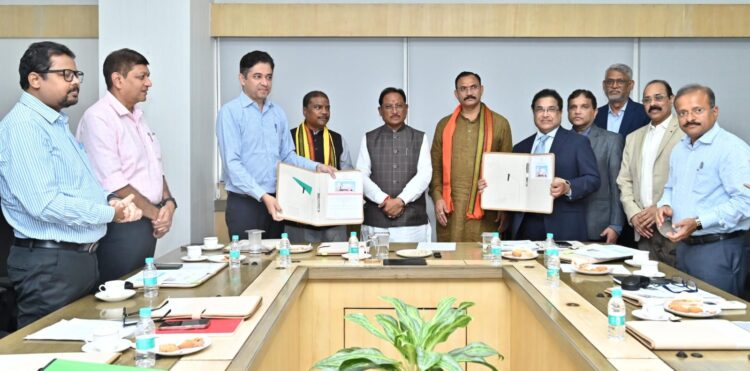 मुख्यमंत्री और स्वास्थ्य मंत्री की उपस्थिति में चिकित्सा शिक्षा विभाग, छत्तीसगढ़ और कॉन्टिनेंटल हॉस्पिटल तेलंगाना के बीच एमओयू पर हुआ हस्ताक्षर