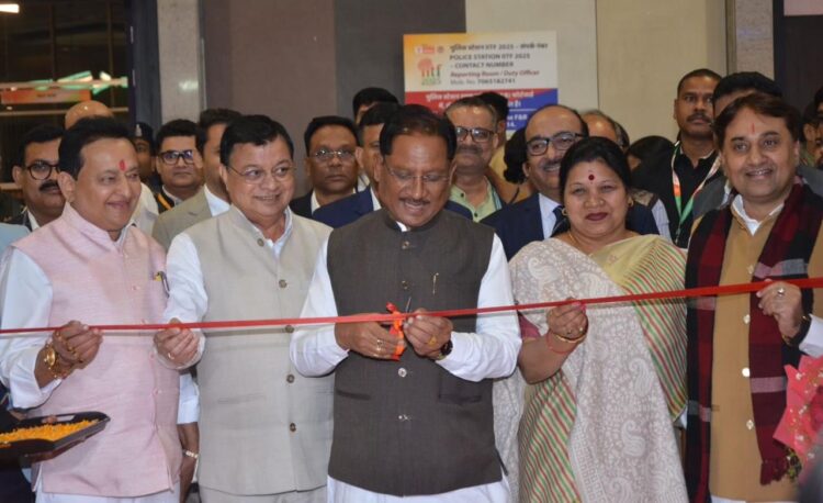अंतरराष्ट्रीय व्यापार मेले में मुख्यमंत्री विष्णुदेव साय ने छत्तीसगढ़ पेवेलियन का किया अवलोकन