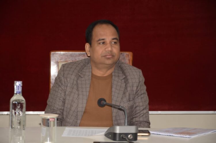 कलेक्टर डॉ गौरव सिंह ने ली SIR समीक्षा बैठक, 7 दिनों में सभी लंबित प्रकरणों के पूर्ण निराकरण के दिए निर्देश
