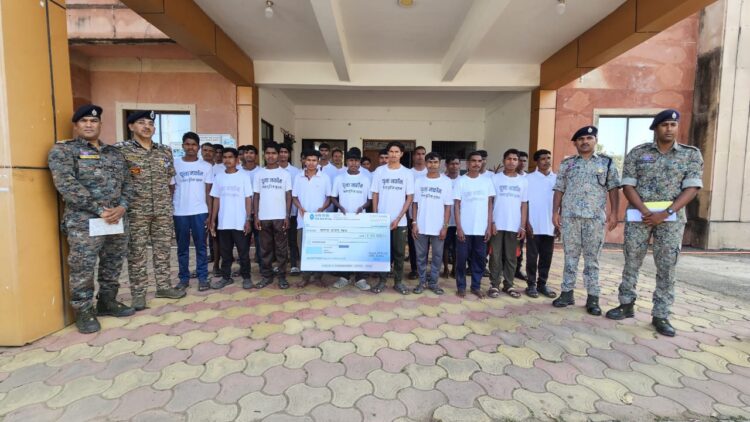 गोगुंडा क्षेत्र में सक्रिय 29 नक्सलियों ने किया आत्मसमर्पण, दरभा डिवीजन के आर्म्ड कैडर के साथ साथ सपोर्ट सिस्टम भी ध्वस्त