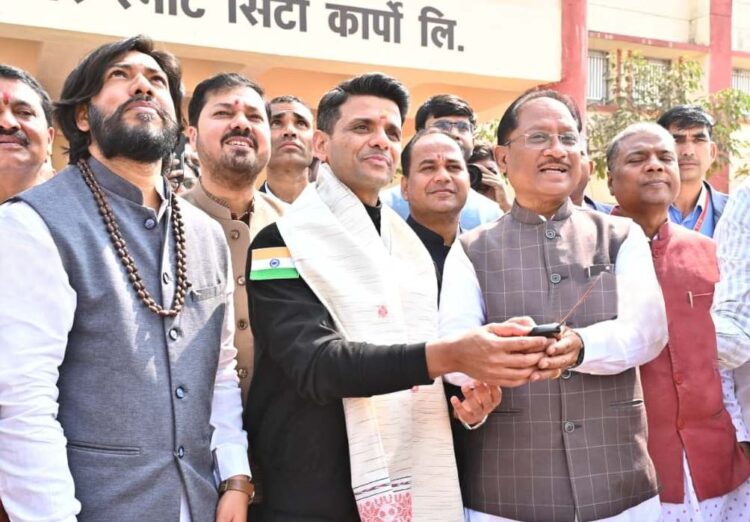 मुख्यमंत्री विष्णुदेव साय और ग्रुप कैप्टन व अंतरिक्ष यात्री शुभांशु शुक्ला ने छत्तीसगढ़ के पहले अंतरिक्ष केंद्र का शुभारंभ किया