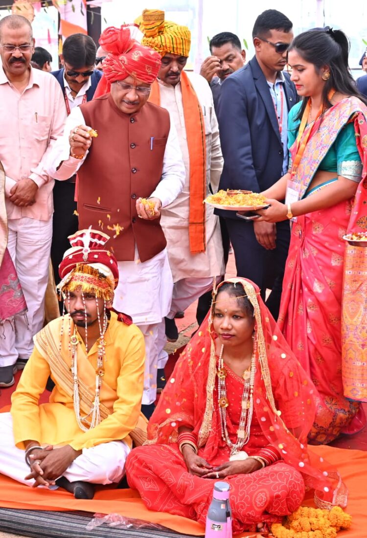 मुख्यमंत्री विष्णु देव साय के सान्निध्य में 6412 जोड़ों का विवाह, सामाजिक समरसता का विश्व रिकॉर्ड