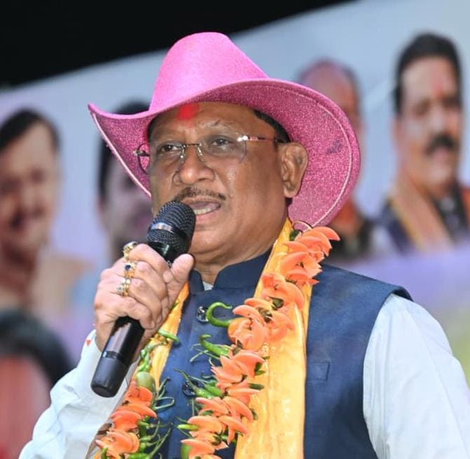 रंगों में घुला समरसता का संदेश, मुख्यमंत्री विष्णु देव साय होली मिलन समारोह में हुए शामिल