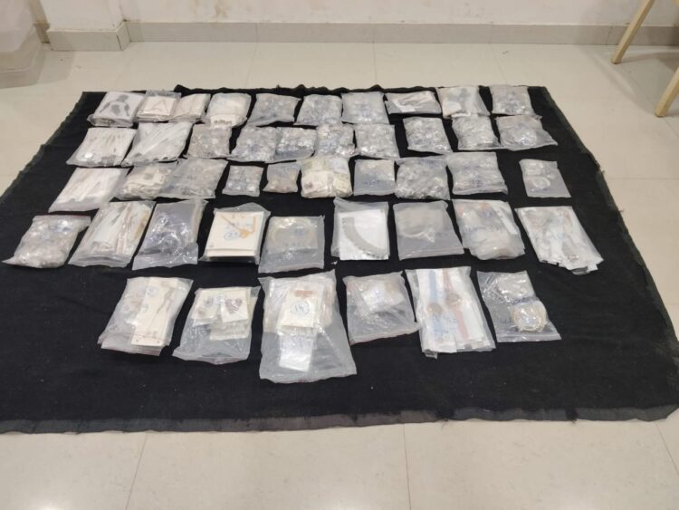 वाहन चेकिंग के दौरान कार में मिला 54.60 लाख रुपए का 21 किलो से अधिक चांदी के आभूषण