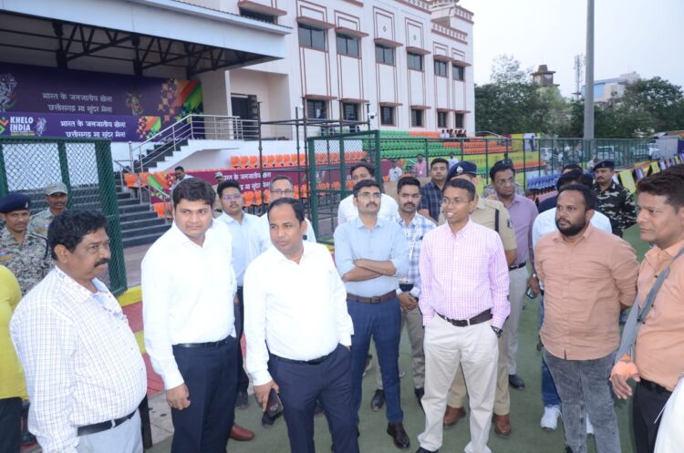 खेलो इंडिया ट्राइबल गेम्स की तैयारियों का कलेक्टर डॉ. गौरव सिंह ने लिया जायजा