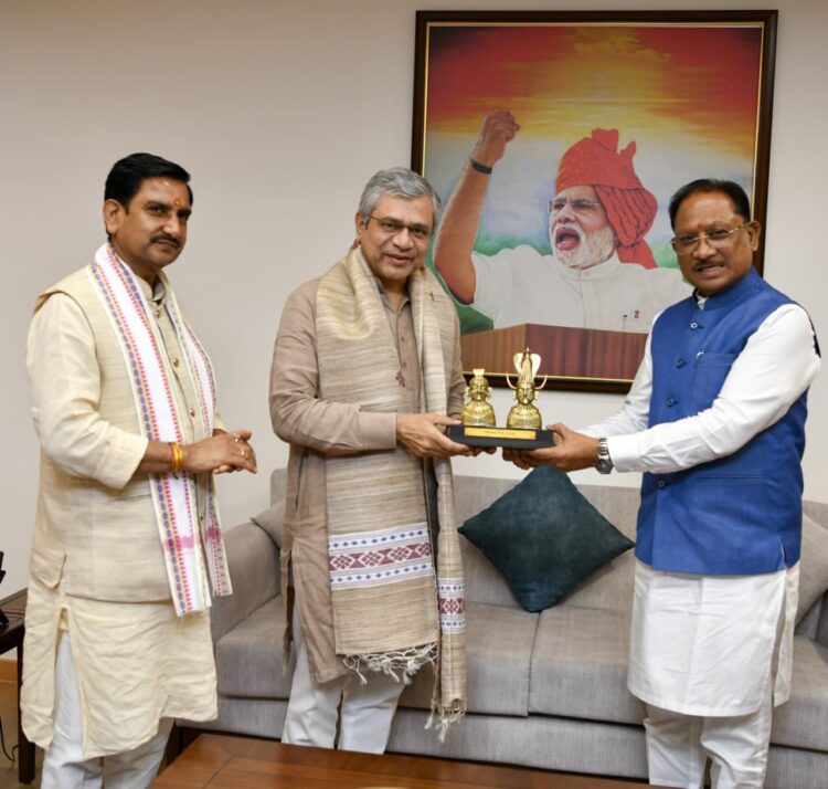छत्तीसगढ़ में बस्तर से सरगुजा तक रेल संपर्क मजबूत करने की दिशा में बड़ा कदम, मुख्यमंत्री ने रेलमंत्री से की विस्तृत चर्चा