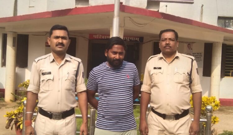 जमीन दिलाने के नाम पर साथियों के साथ मिलकर षड्यंत्र कर फर्जी दस्तावेज बनाकर 87.60 लाख रूपये का ठगी करने वाला आरोपी गिरफ्तार