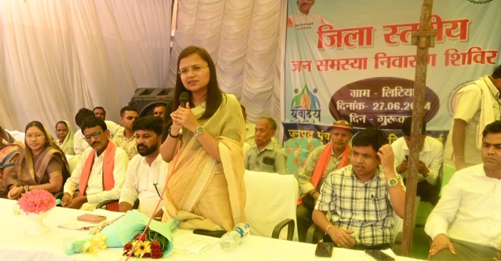 शिविर का उद्देश्य शासन-प्रशासन को जनता के करीब लाना है- कलेक्टर ऋचा प्रकाश चौधरी