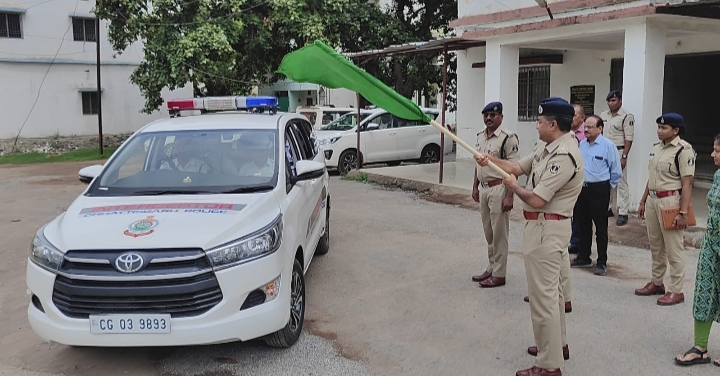 SP विजय अग्रवाल ने अत्याधुनिक सुविधाओं से लैस इंटरसेप्शन वाहन को हरी झंडी दिखाकर किया रवाना