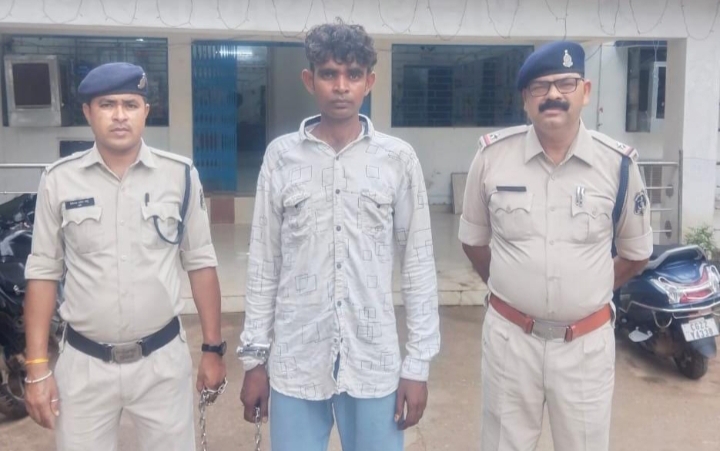 नाबालिग लड़के के साथ अप्राकृतिक सेक्स करने वाला फरार आरोपी गिरफ्तार