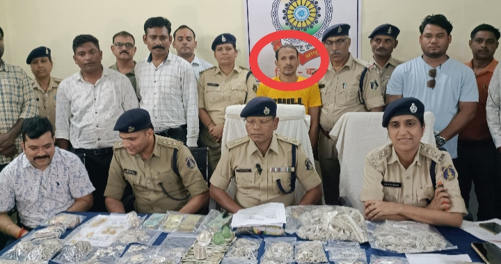 SP एसआर भगत ने 29 लाख रूपये के सोना- चांदी के जेवर चोरी का किया खुलासा: गिरफ्तार आरोपी चोरी के आरोप में कई बार का चुका है जेल, 228.5 ग्राम सोने और 14.32 किलो ग्राम चांदी के जेवरात बरामद