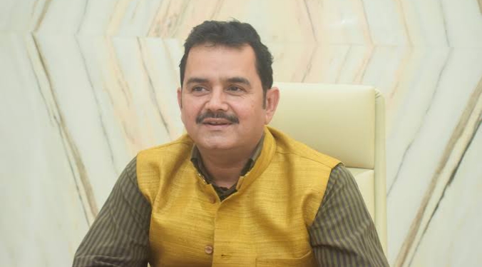 आधुनिक तकनीकी का उपयोग कर खनिजों की करें खोज : खनिज सचिव पी. दयानंद