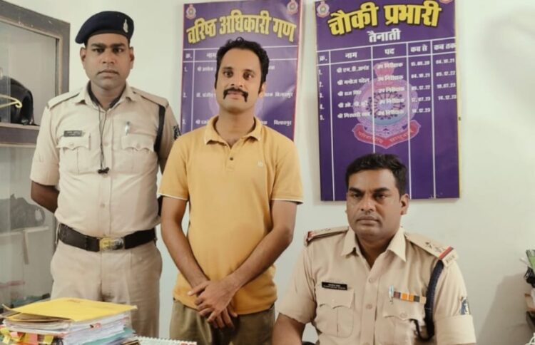 शराब के अवैध काराबार में लिप्त बर्खास्त आरक्षक, पुलिस की नौकरी की आड़ में भारी मात्रा में अवैध मदिरा की तस्करी करने में था संलिप्त