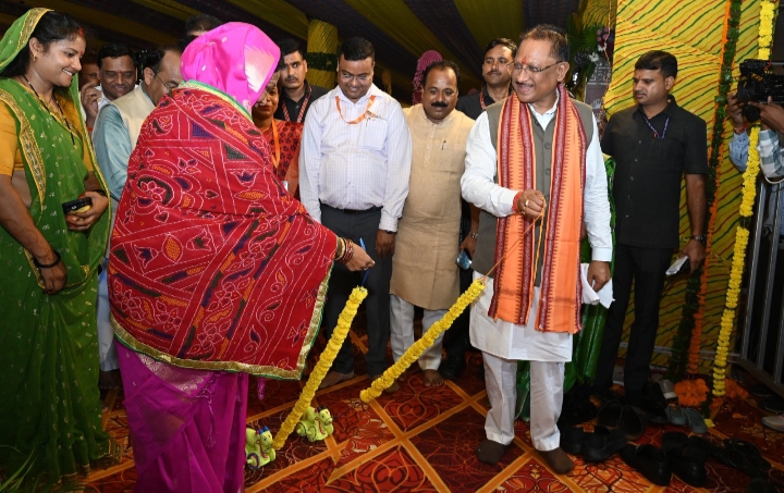 मुख्यमंत्री निवास में धूमधाम से मनाया गया छत्तीसगढ़ का पारंपरिक त्योहार तीजा, पोरा