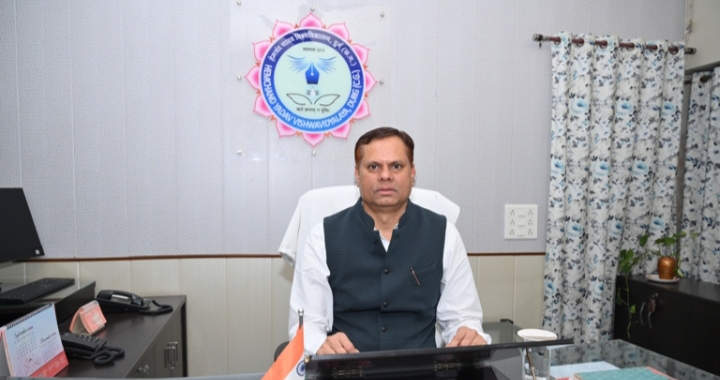दुर्ग संभाग आयुक्त सत्यनारायण राठौर ने संभाला हेमचंद यादव विश्वविद्यालय के कुलपति का पदभार