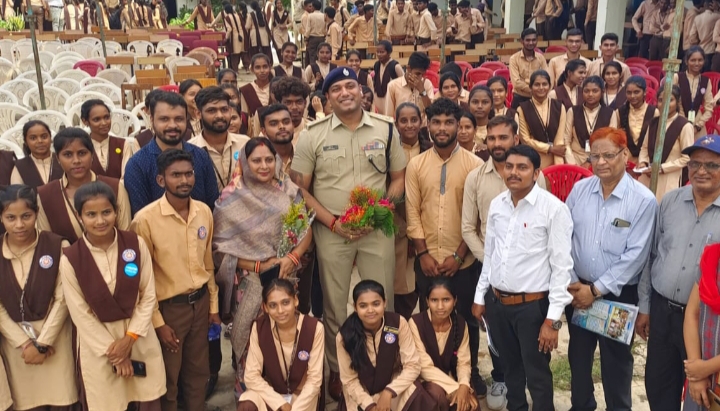 ठगों ने अब सोशल मीडिया को बनाया नया ठिकाना, इससे बचे- SP मोहित गर्ग