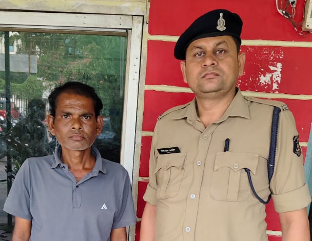 फर्जी ऋण पुस्तिका तैयार कर आरोपियों का जमानत लेने वाला आरोपी गिरफ्तार